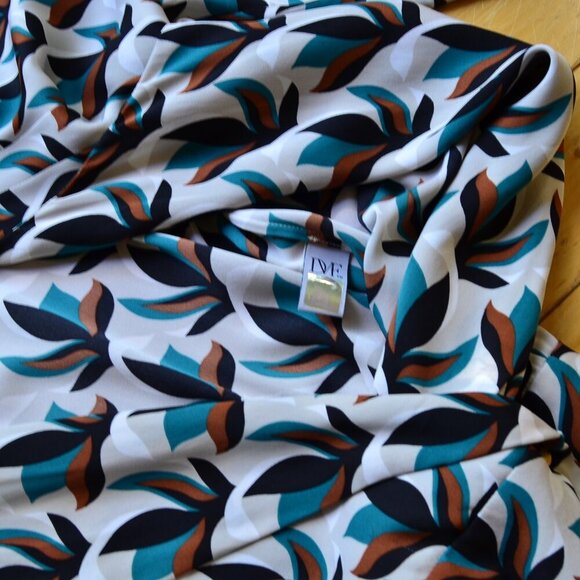 Diane Von Furstenberg DVF Agaton wrap silk dress Size 12 - Picture 10 of 16